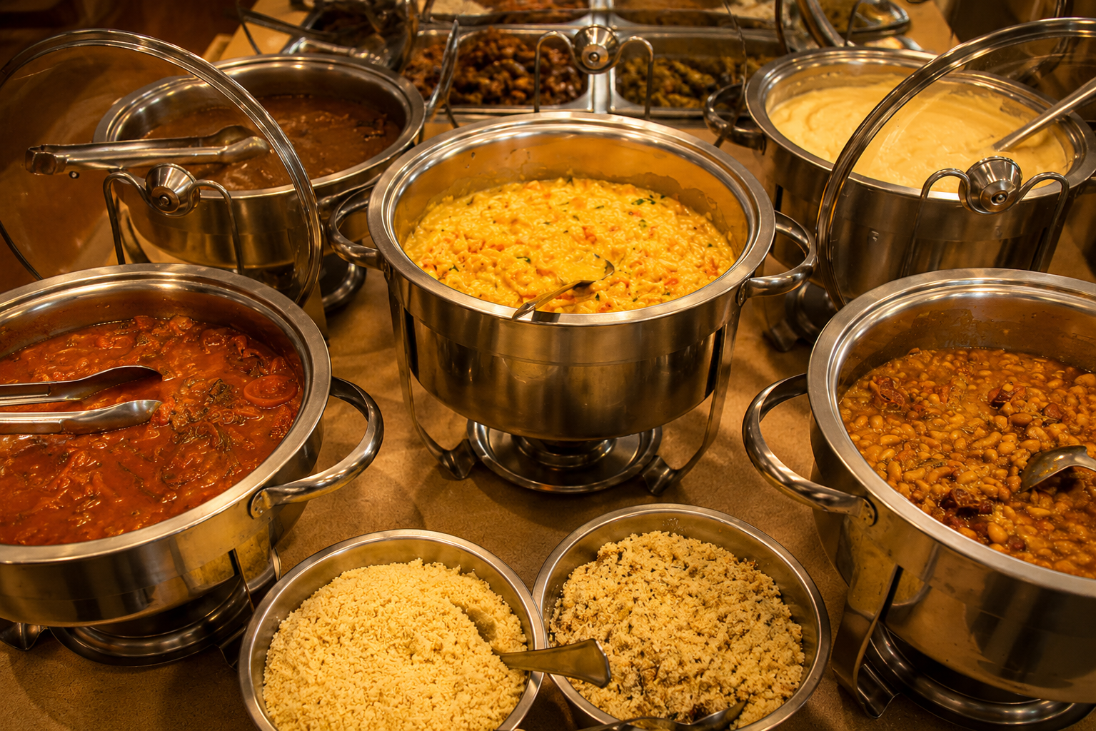 Guarnições e acompanhamentos do buffet Berimbau Gourmet